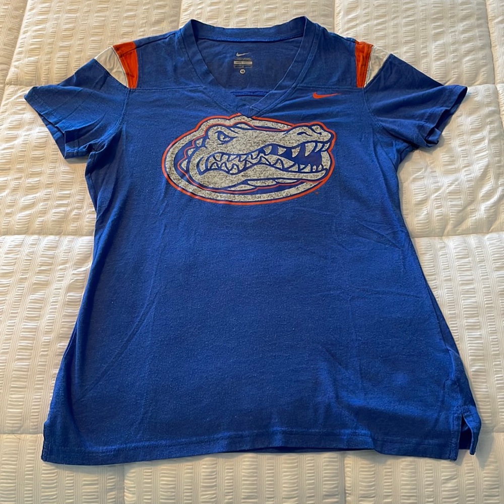 Gator’s shirt - size medium